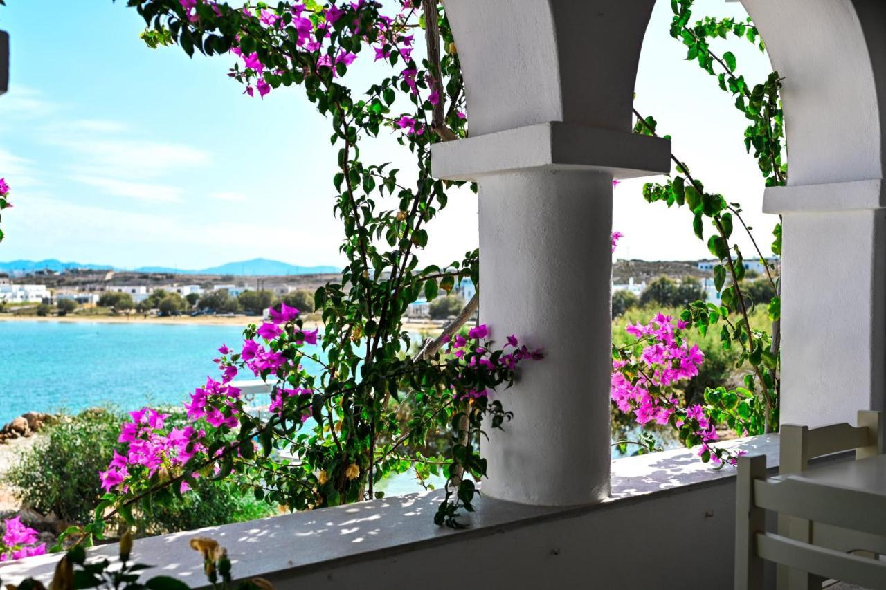Beachfront Bocamviglies Rooms - Naoussa Bespoke View Exterior photo