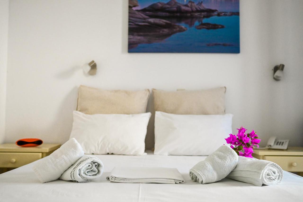 Beachfront Bocamviglies Rooms - Naoussa Bespoke View Exterior photo