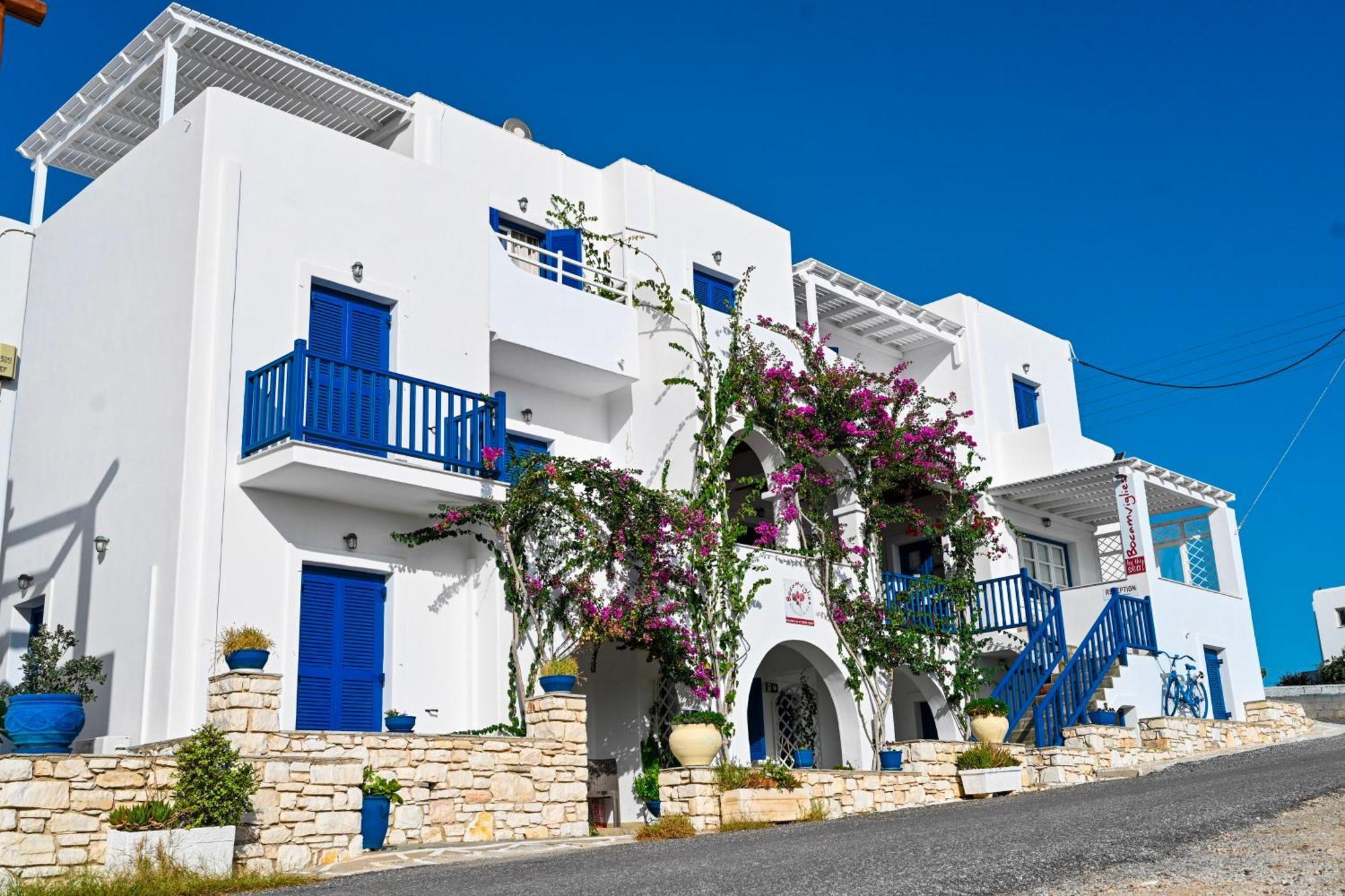 Beachfront Bocamviglies Rooms - Naoussa Bespoke View Exterior photo