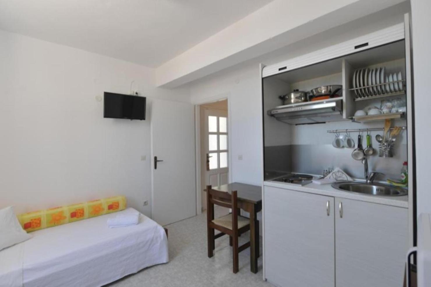 Beachfront Bocamviglies Rooms - Naoussa Bespoke View Room photo