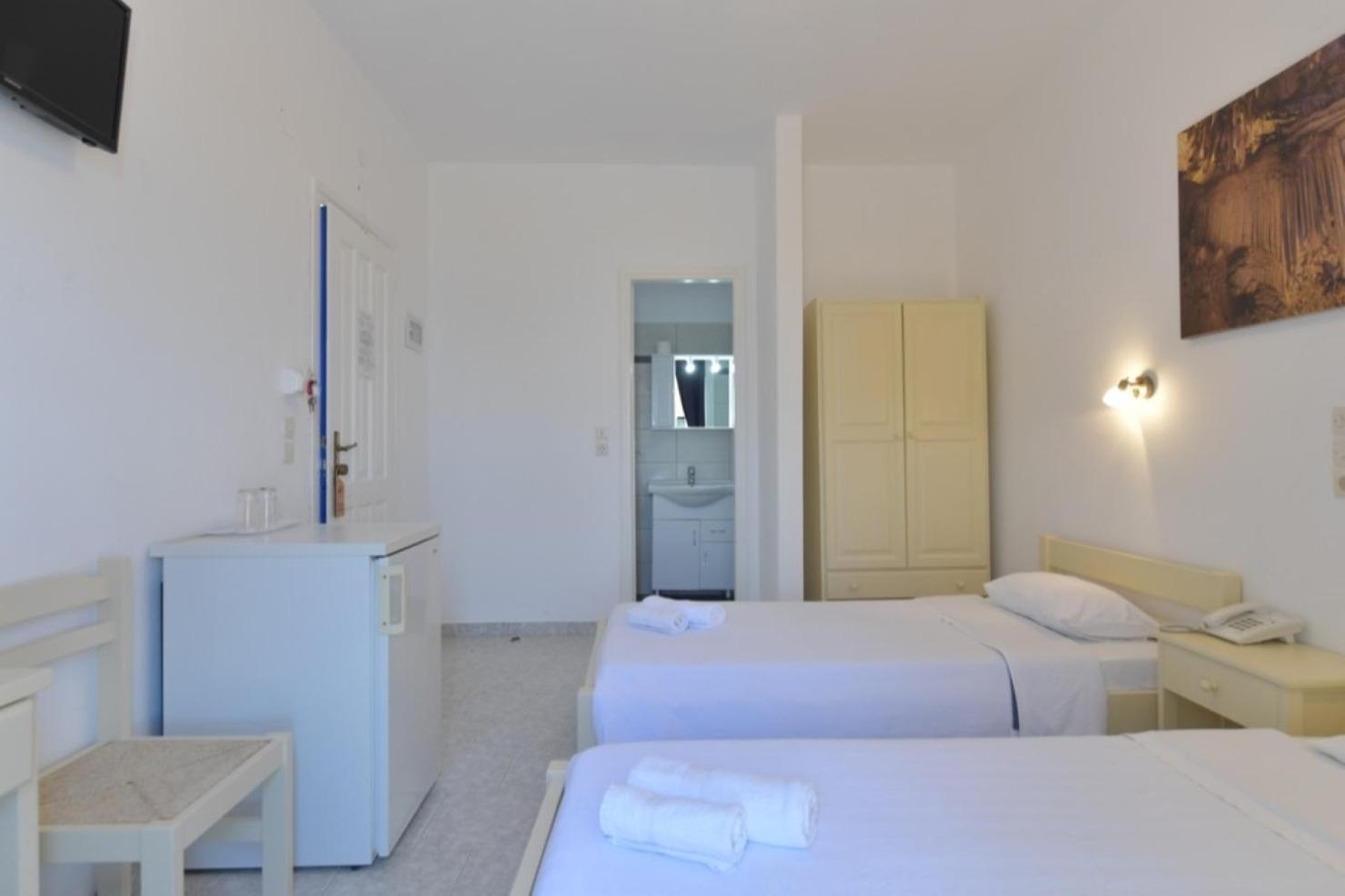 Beachfront Bocamviglies Rooms - Naoussa Bespoke View Room photo